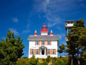 Yaquina Bay Lighthouse - Craig Tuttle