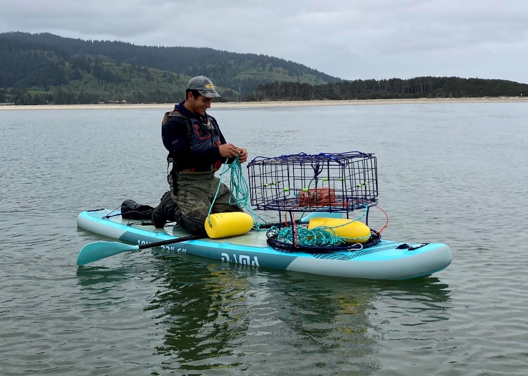 How-To Guide to Crabbing from a Paddleboard – Oregon Coast Magazine